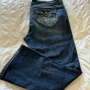 Kut from the Kloth boot cut jean size 16 with stitching details, great condition